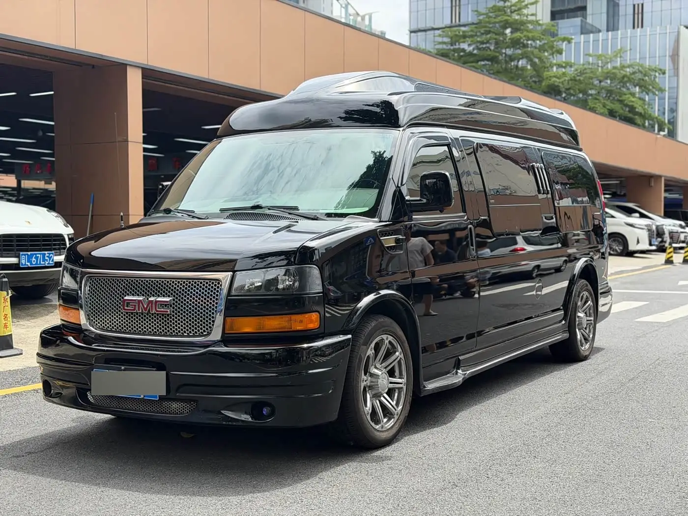 GMC Savana, 2011