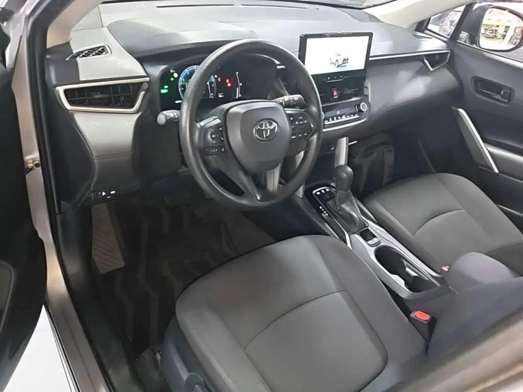Toyota Corolla Cross 2024 — Şəkil 10/20