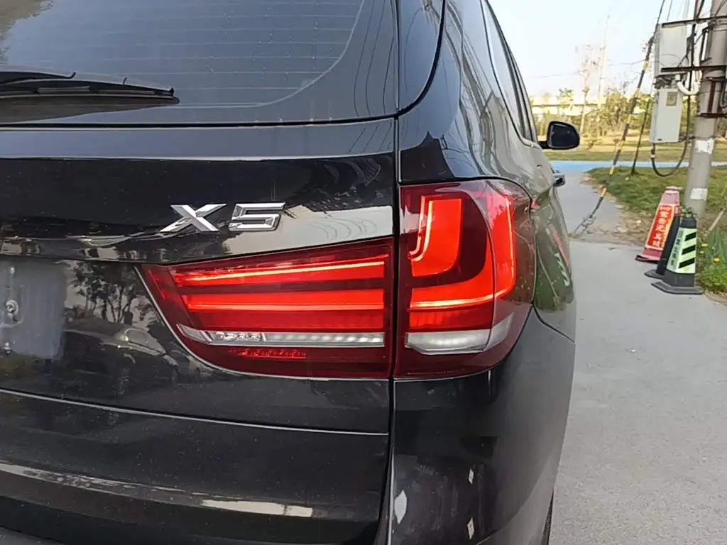 BMW X5 2017 — Фото 8/20
