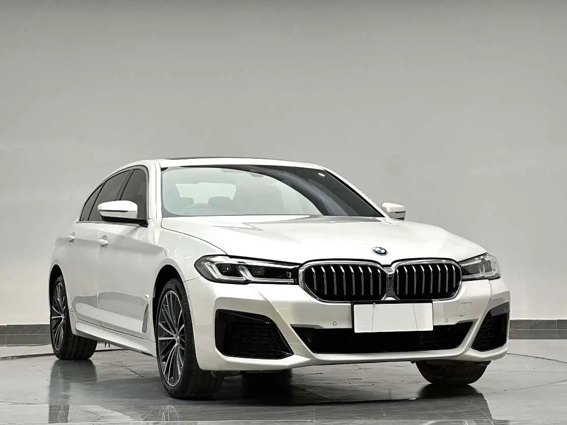 BMW 5 Series 2023 — Photo 2/20