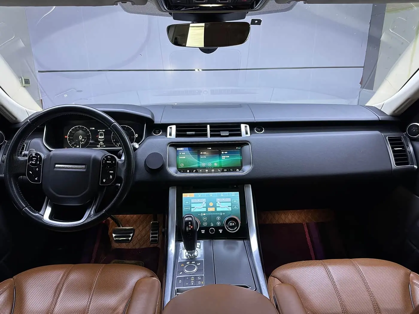 Land Rover Range Rover Sport 2017 — Photo 7/14
