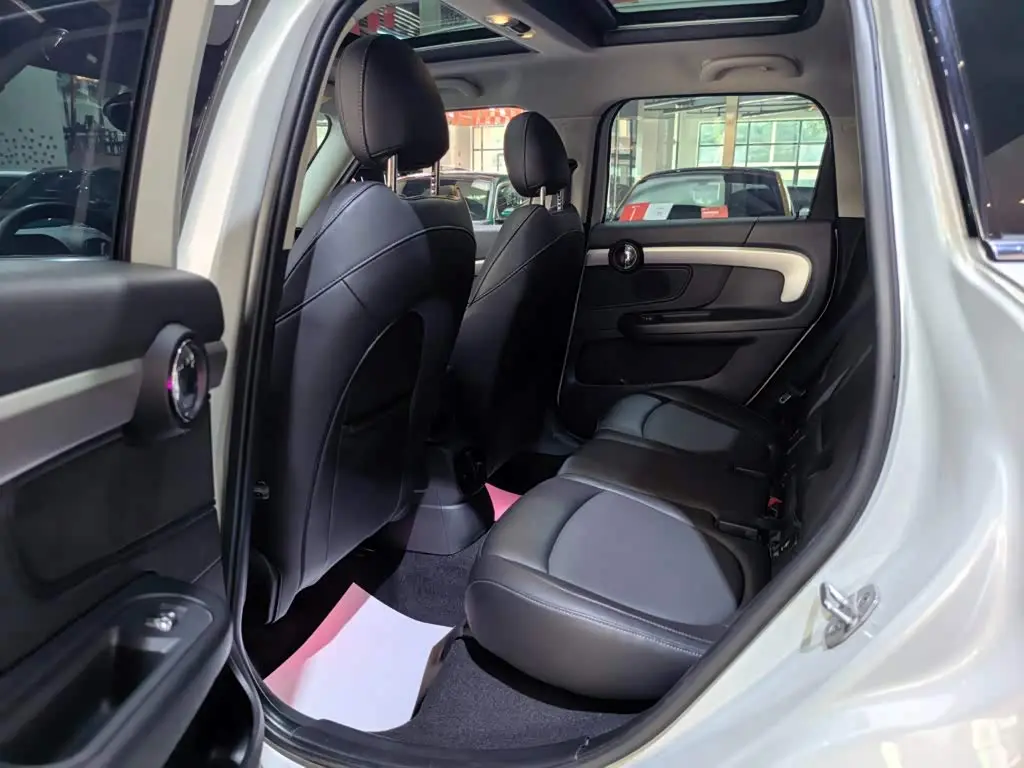MINI COUNTRYMAN 2021 — Photo 16/20