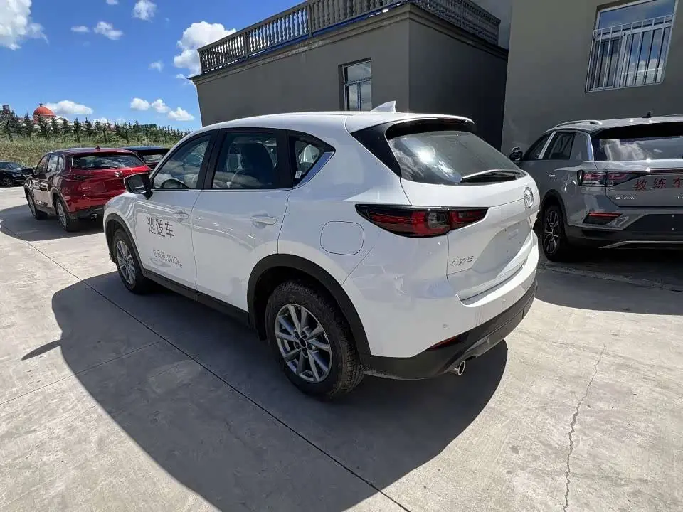Mazda CX-5 2026 — Photo 3/11