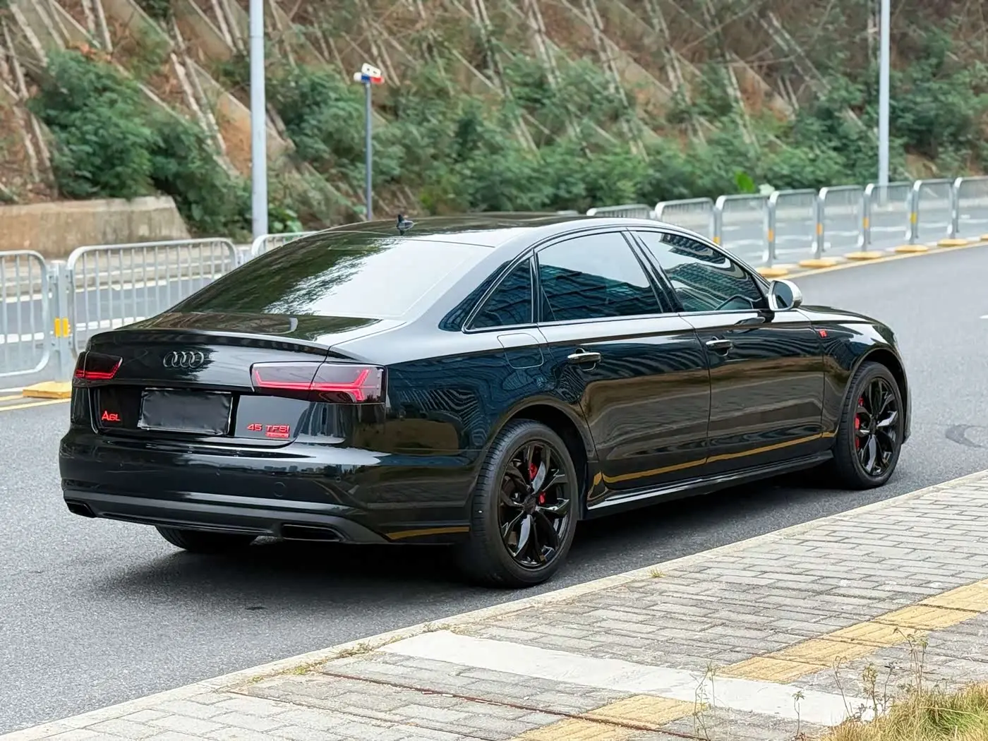 Audi A6L 2017 — Photo 5/19