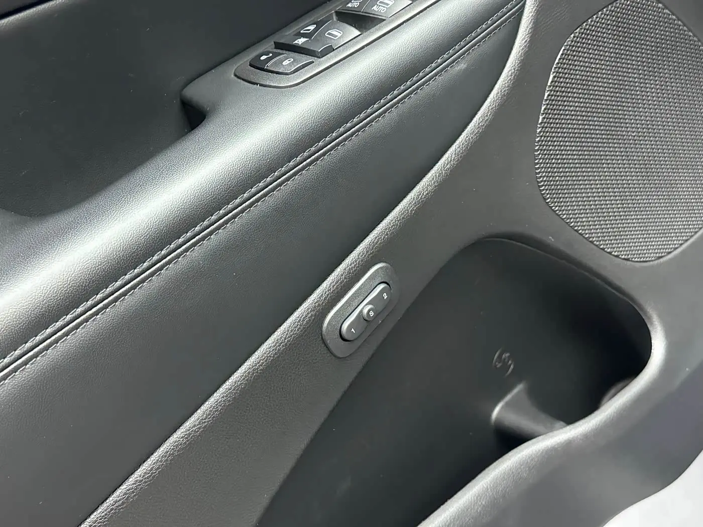 Jeep Grand Cherokee 2022 — Photo 9/20