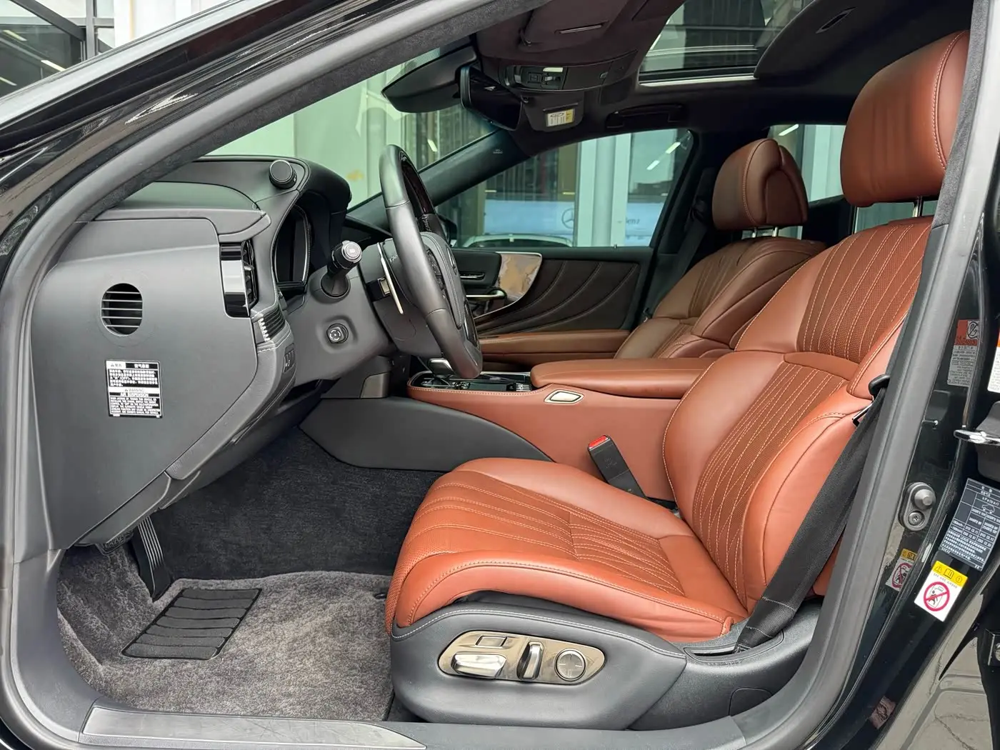 Lexus LS 2019 — Şəkil 7/15