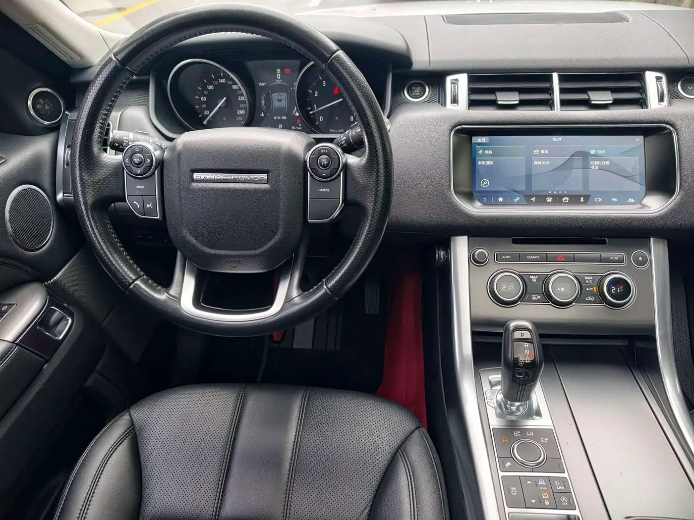 Land Rover Range Rover Sport 2018 — Photo 11/17