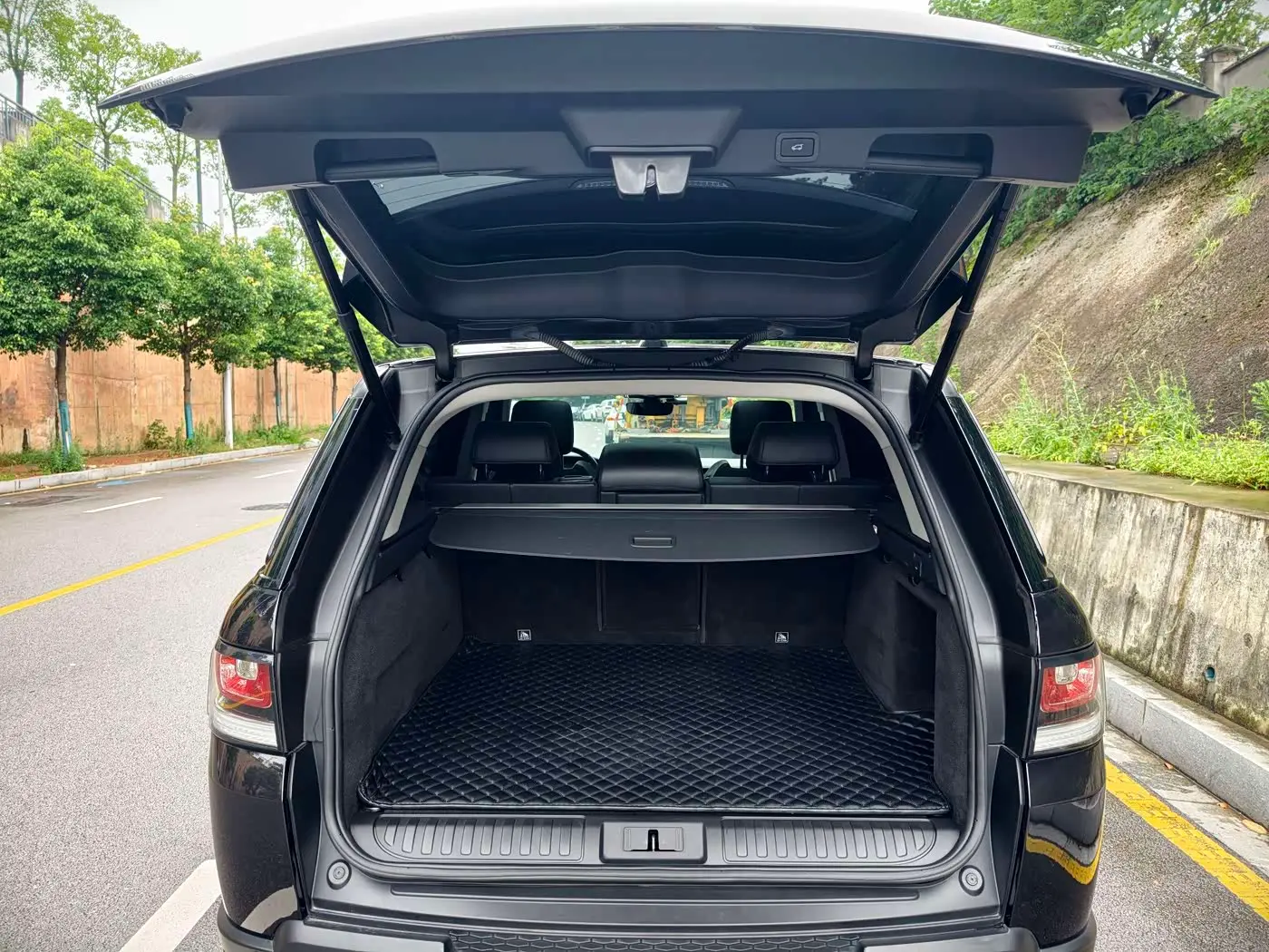 Land Rover Range Rover Sport 2018 — Photo 15/17