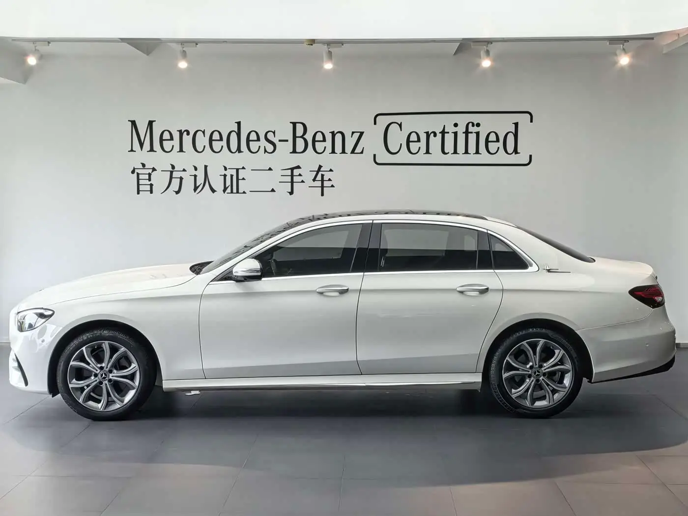 Mercedes-Benz E-Class 2022 — Фото 2/15
