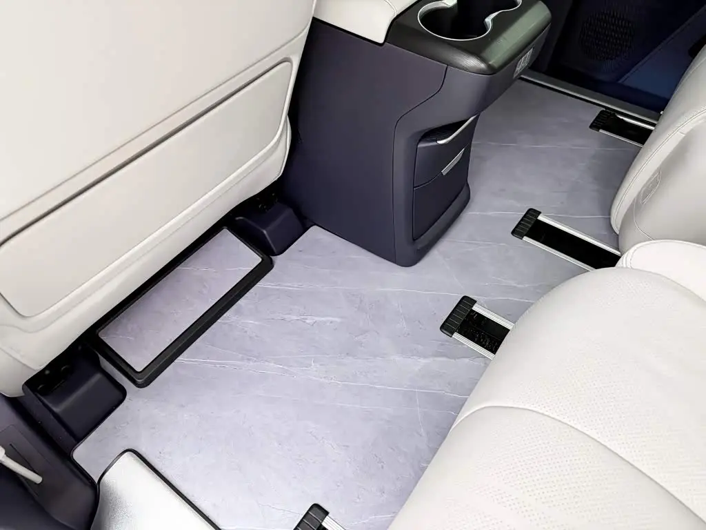 Buick GL8 New Energy 2025 — Фото 11/16
