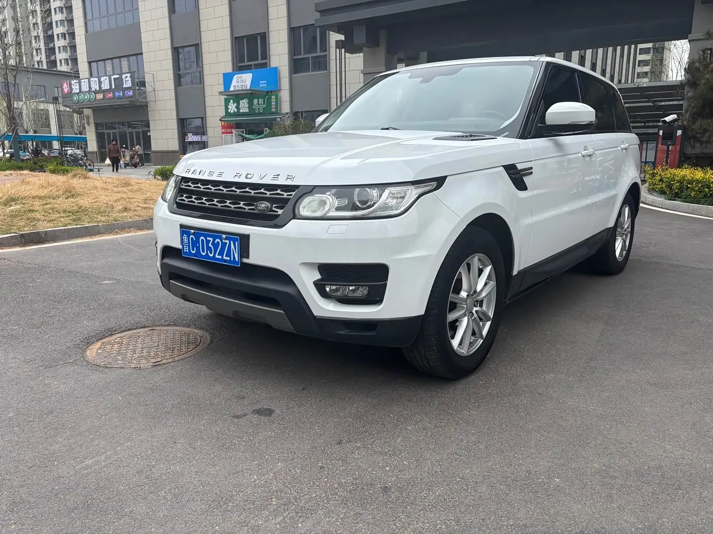 Land Rover Range Rover Sport 2015 — Фото 1/15