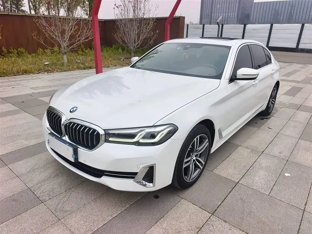 BMW 5 Series, 2022