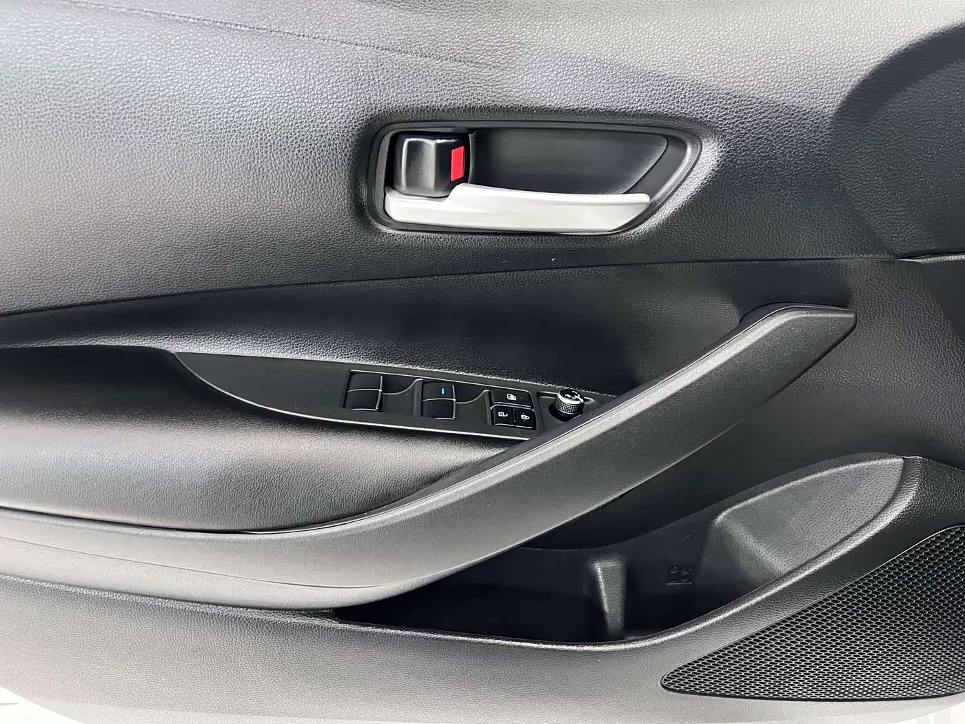 Toyota Levin 2024 — Фото 11/20