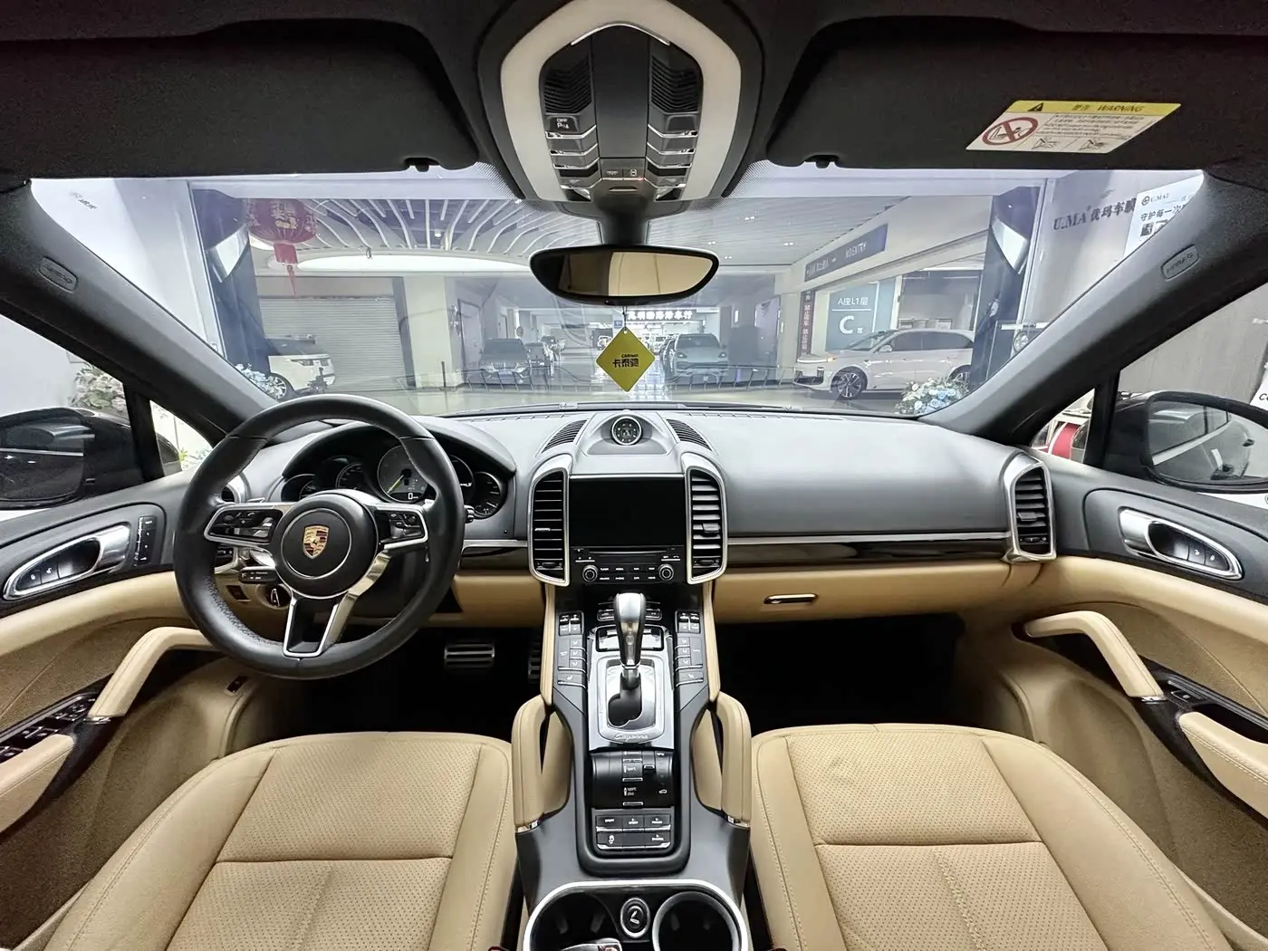 Porsche Cayenne New Energy 2017 — Фото 10/20