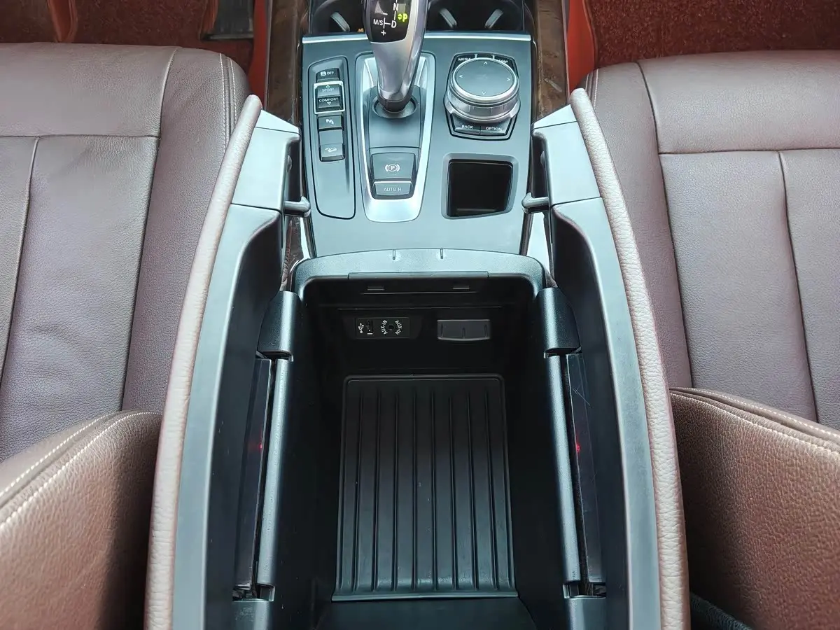 BMW X5 2017 — Photo 18/20