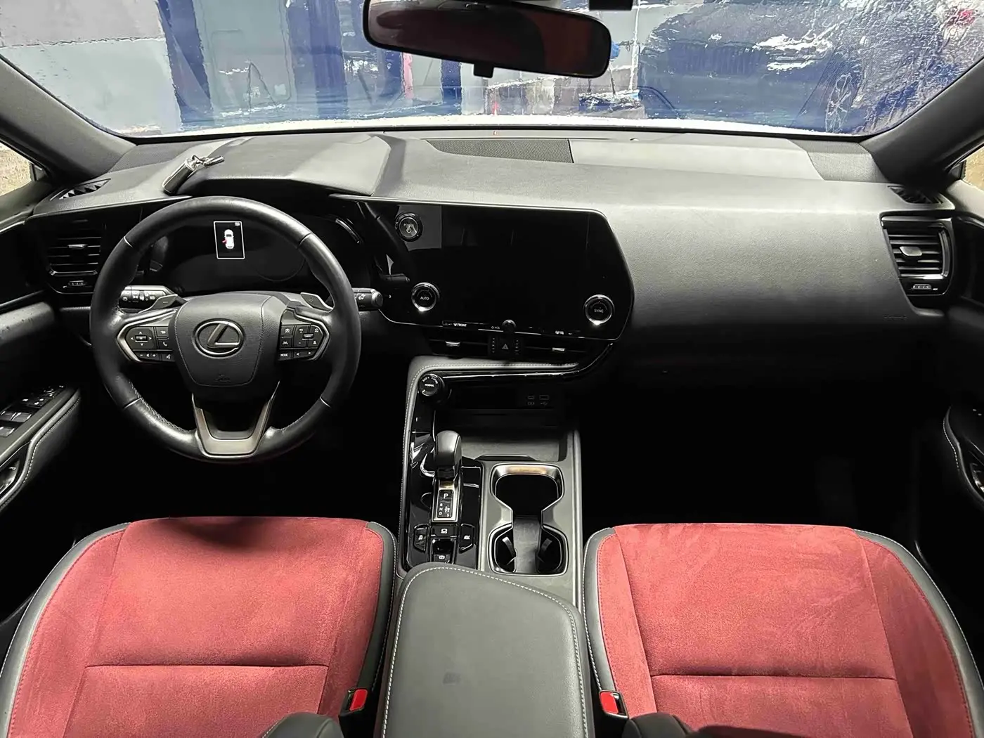 Lexus NX 2024 — Photo 6/20