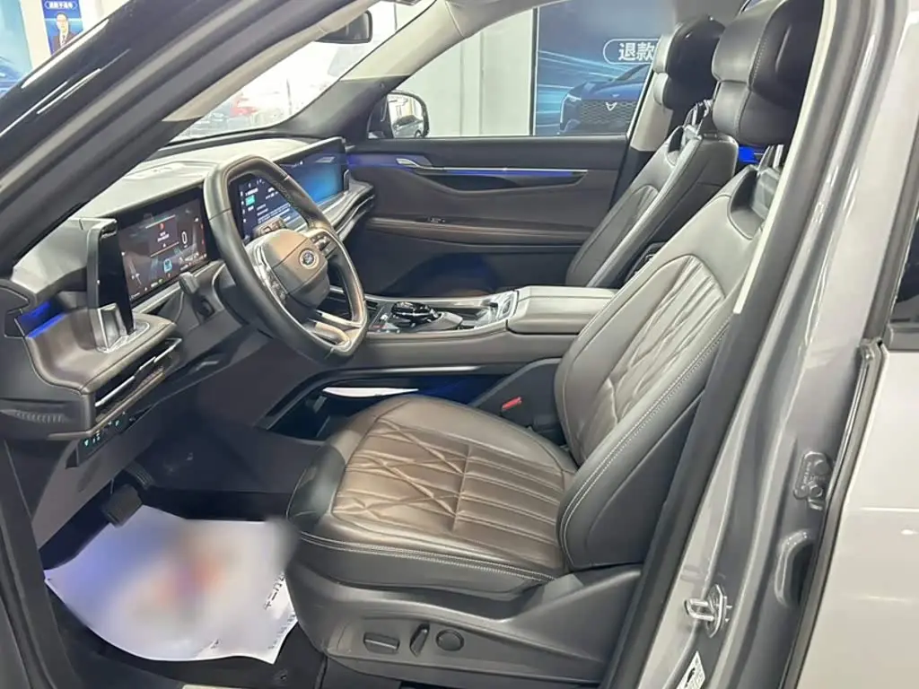 Ford Edge 2024 — ფოტო 18/20