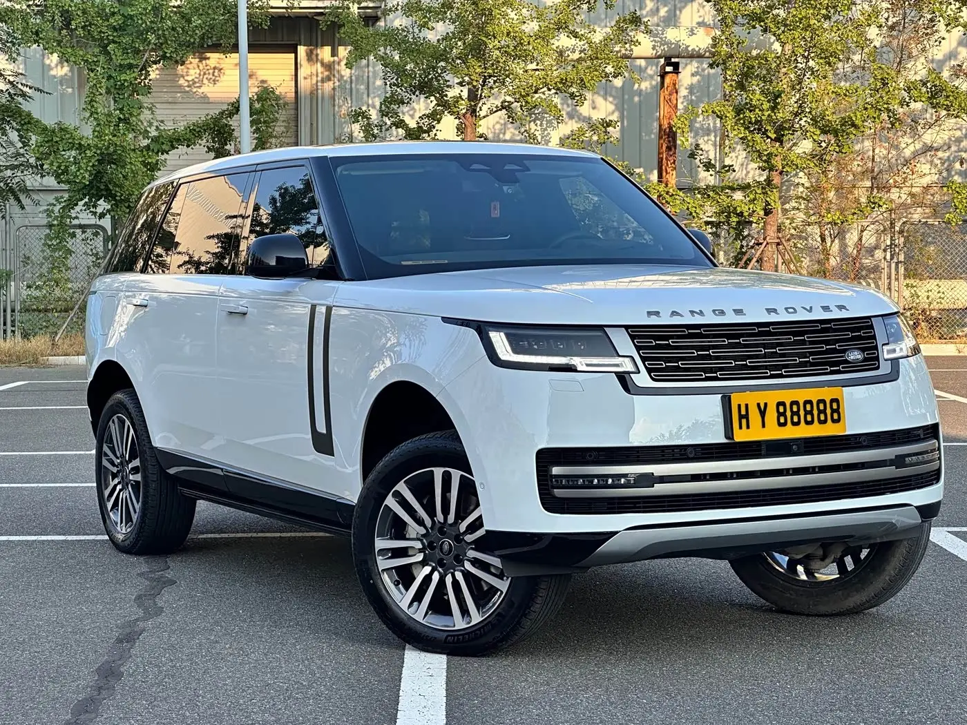 Land Rover Range Rover 2024 — Фото 10/20
