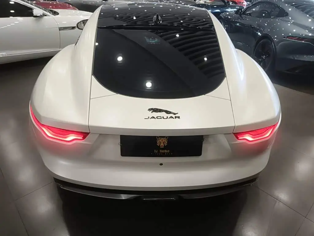 Jaguar F-TYPE 2024 — Photo 6/20