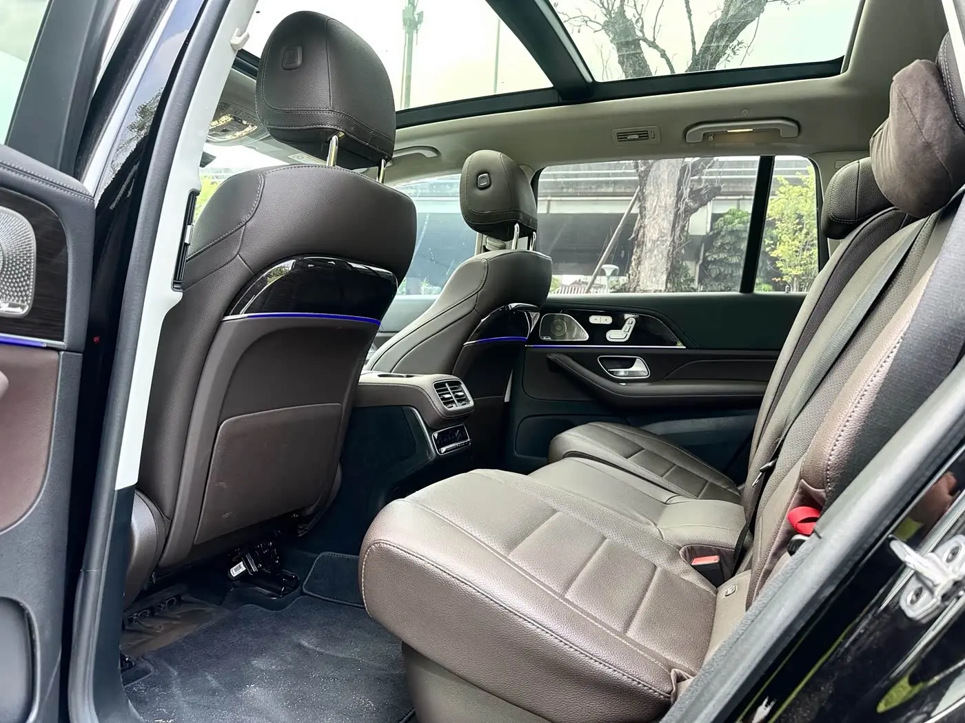 Mercedes-Benz GLS 2022 — Photo 17/17