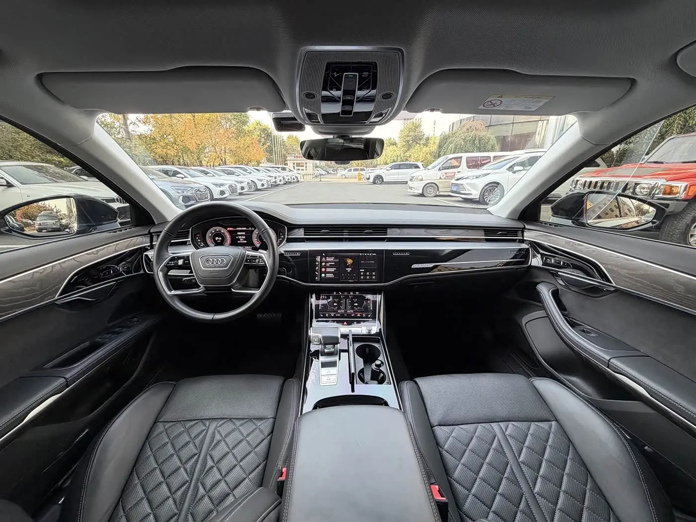 Audi A8 2023 — Photo 7/18