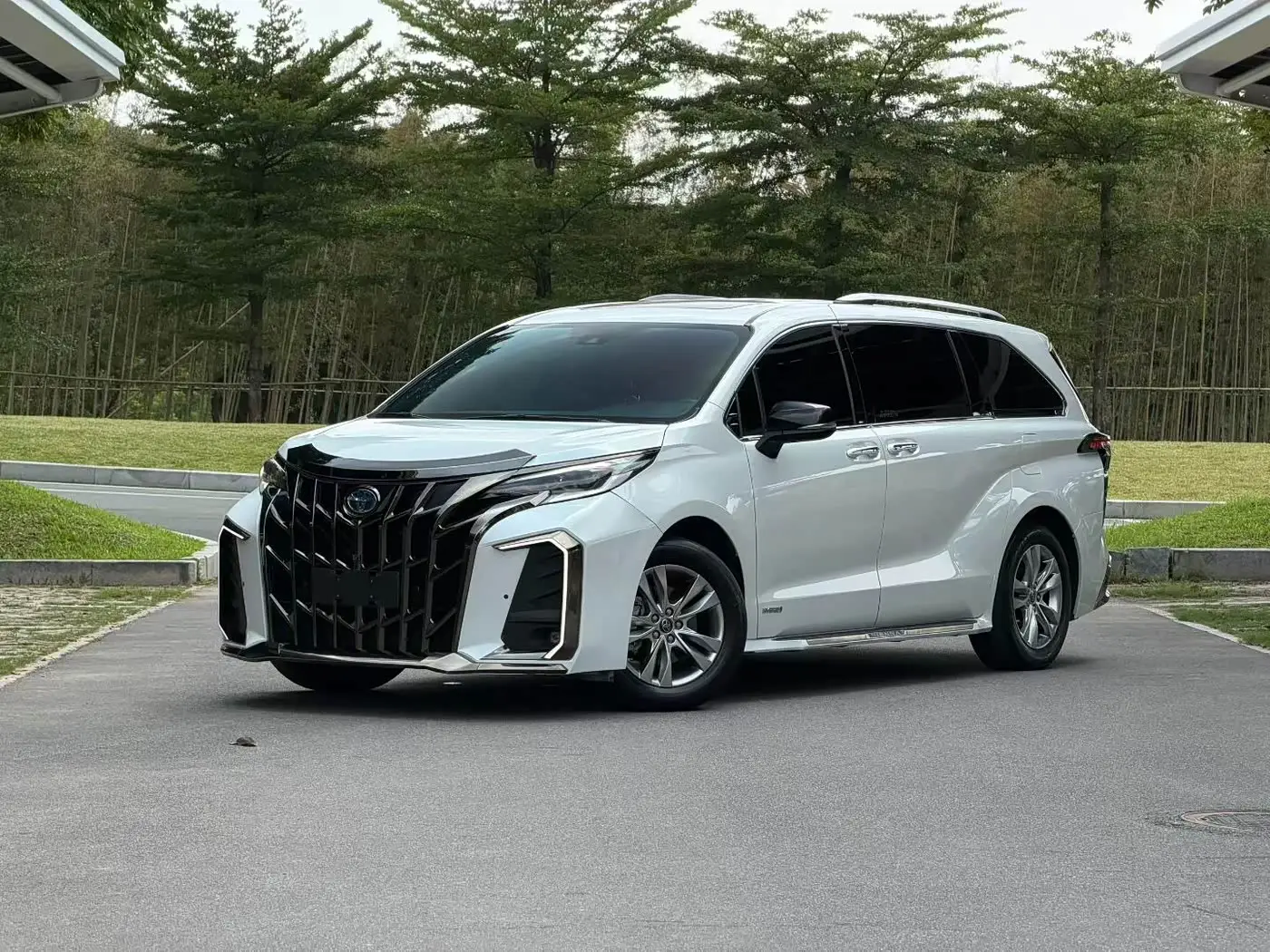 Toyota Sienna, 2023