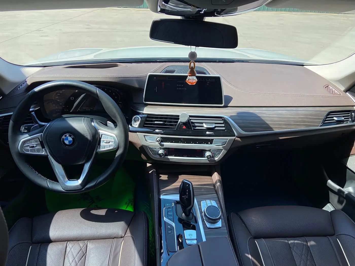 BMW 5 Series 2020 — Şəkil 10/20