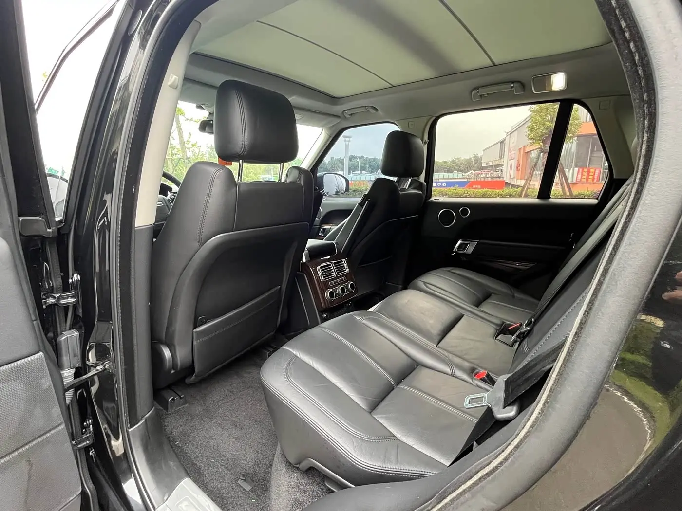 Land Rover Range Rover 2017 — Photo 8/14