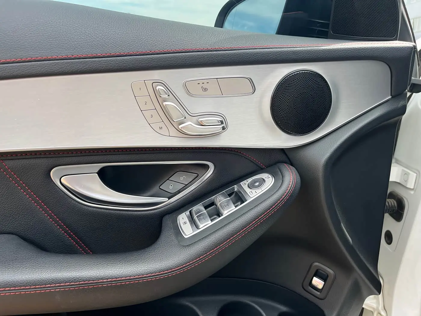 Mercedes-Benz GLC AMG 2017 — Photo 9/20