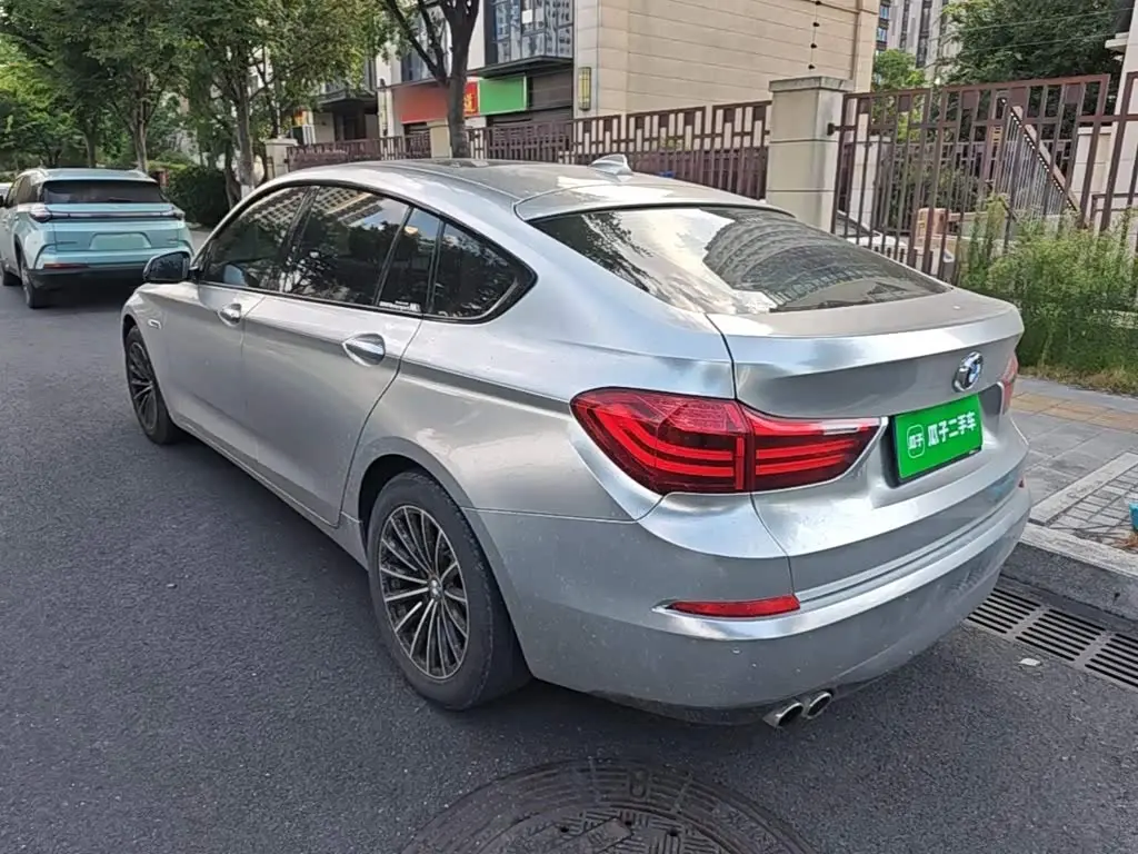 BMW 5 Series GT 2017 — Фото 5/20