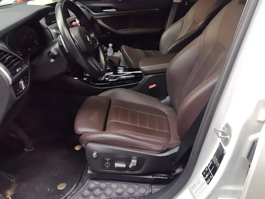 BMW X3 2021 — Photo 9/16