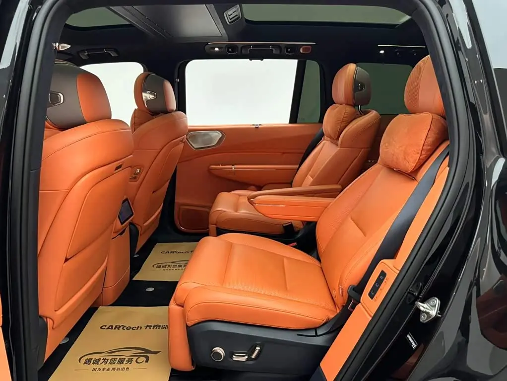 Lynk & Co 900 2025 — Photo 9/18