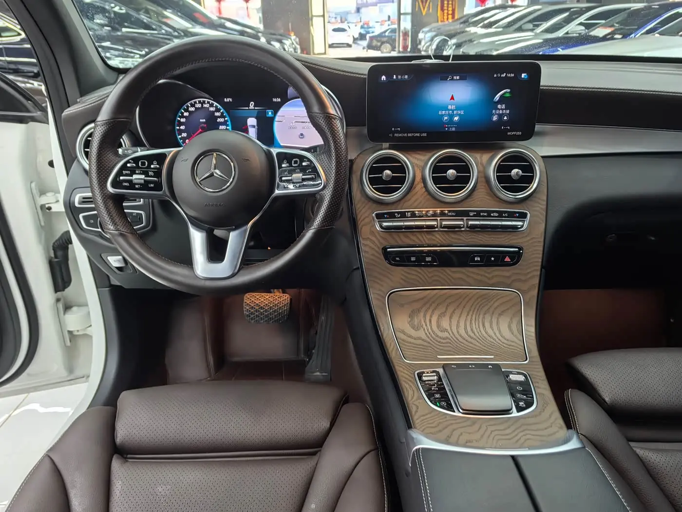 Mercedes-Benz GLC 2022 — Фото 15/18