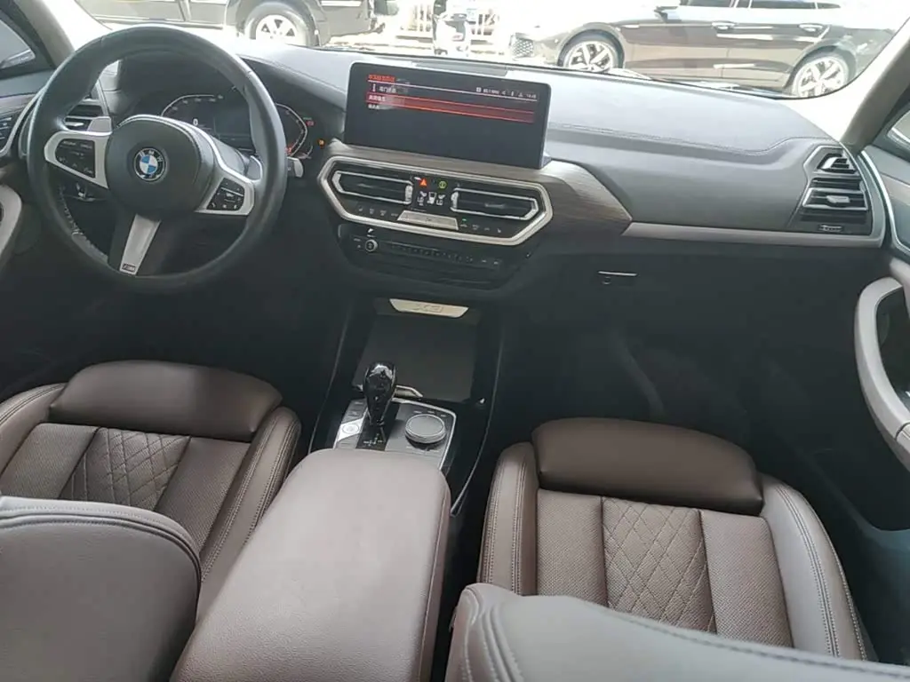 BMW X3 2022 — Photo 10/20