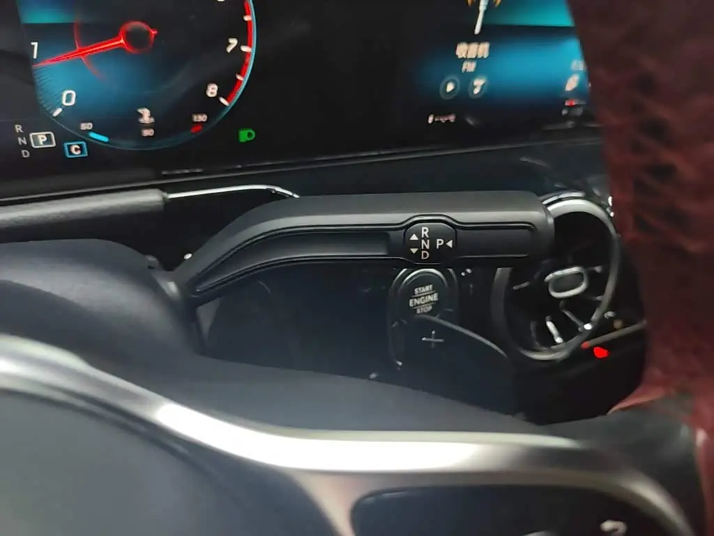 Mercedes-Benz GLA 2021 — Photo 14/20