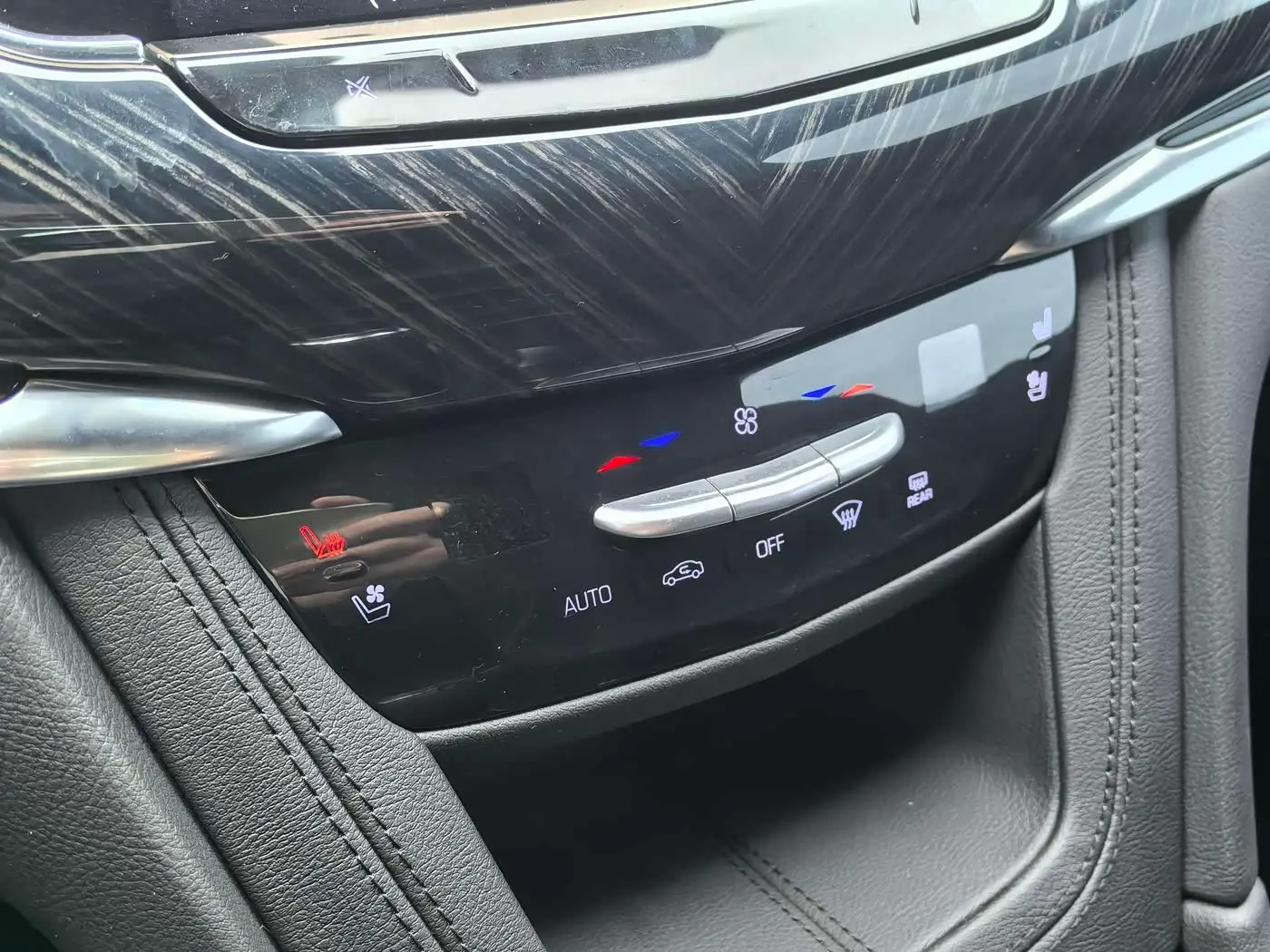 Cadillac XT6 2023 — Photo 3/20