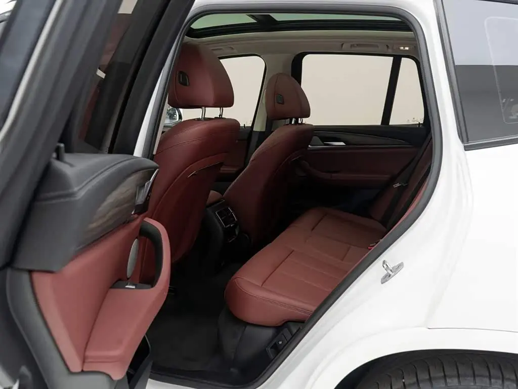 BMW X3 2022 — Photo 19/20