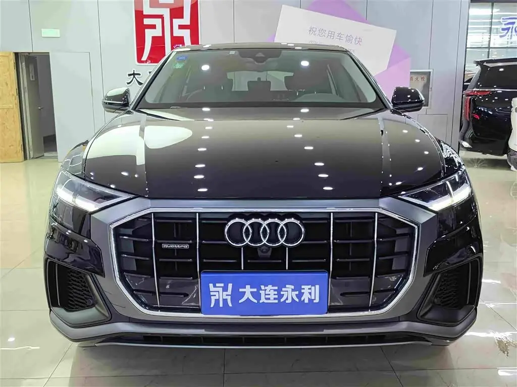 Audi Q8 2019 — Photo 2/18