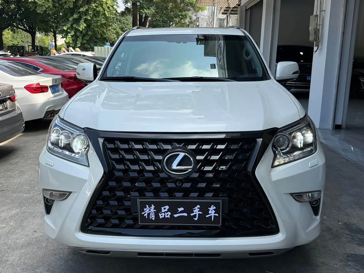 Lexus GX 2015 — Photo 2/17