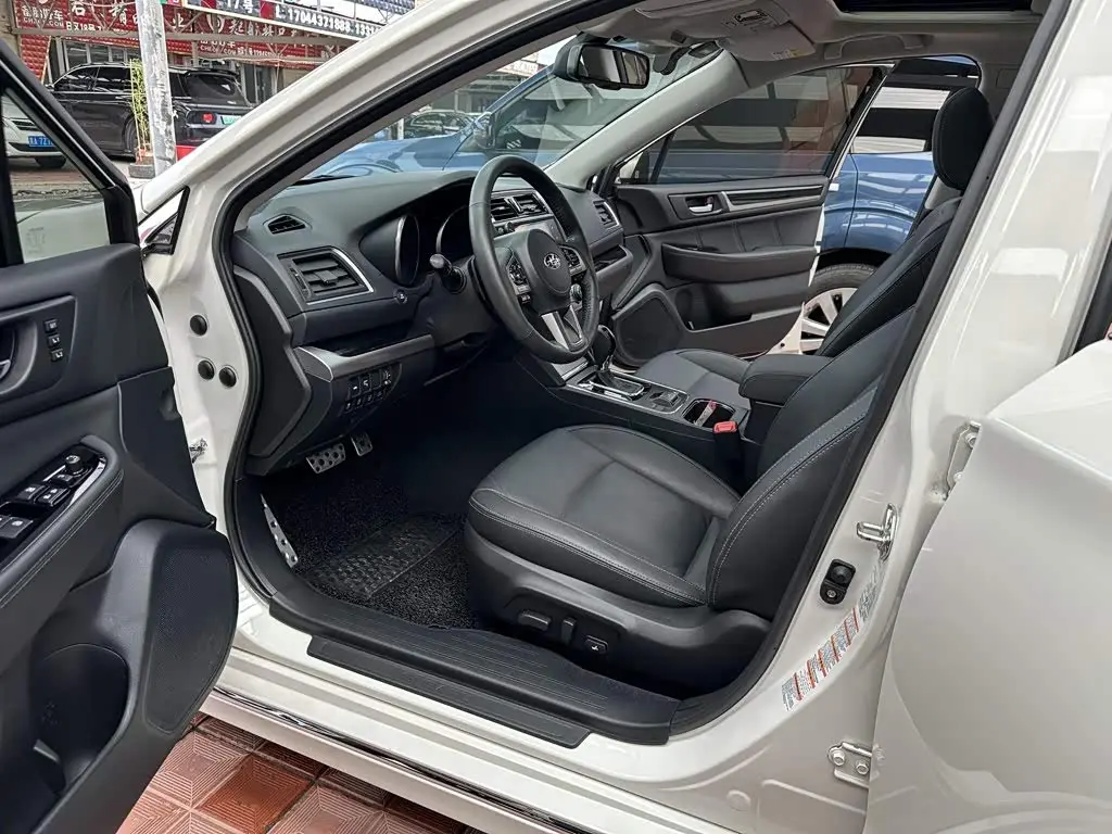 Subaru Legacy 2017 — Фото 13/18