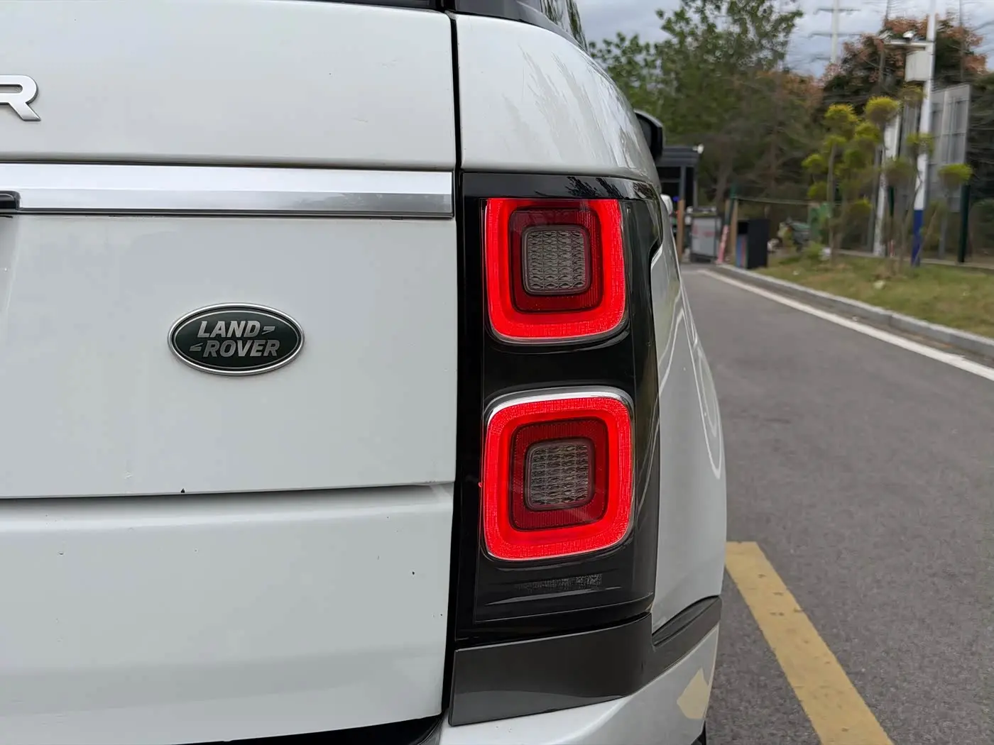 Land Rover Range Rover 2018 — Photo 9/20