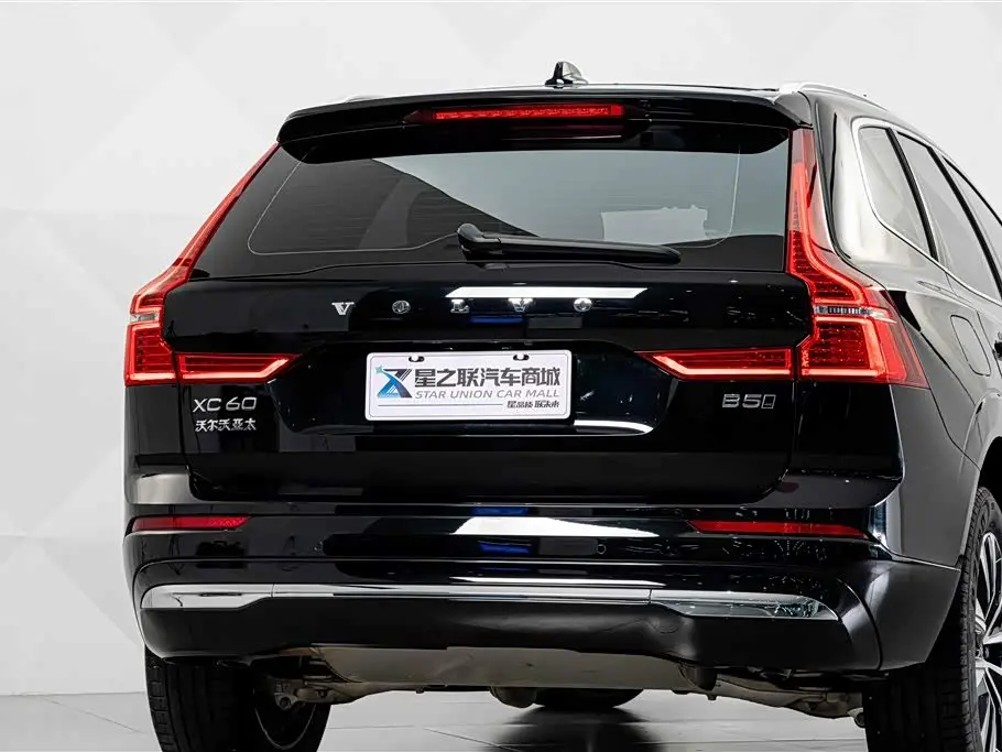 Volvo XC60 2024 — Фото 7/20