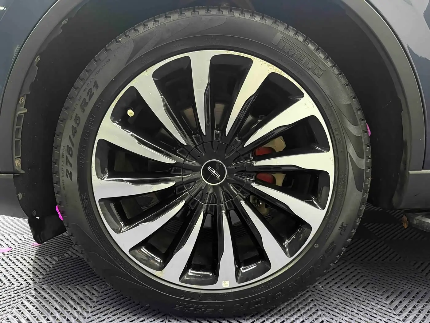 Lincoln Aviator 2021 — Photo 5/15