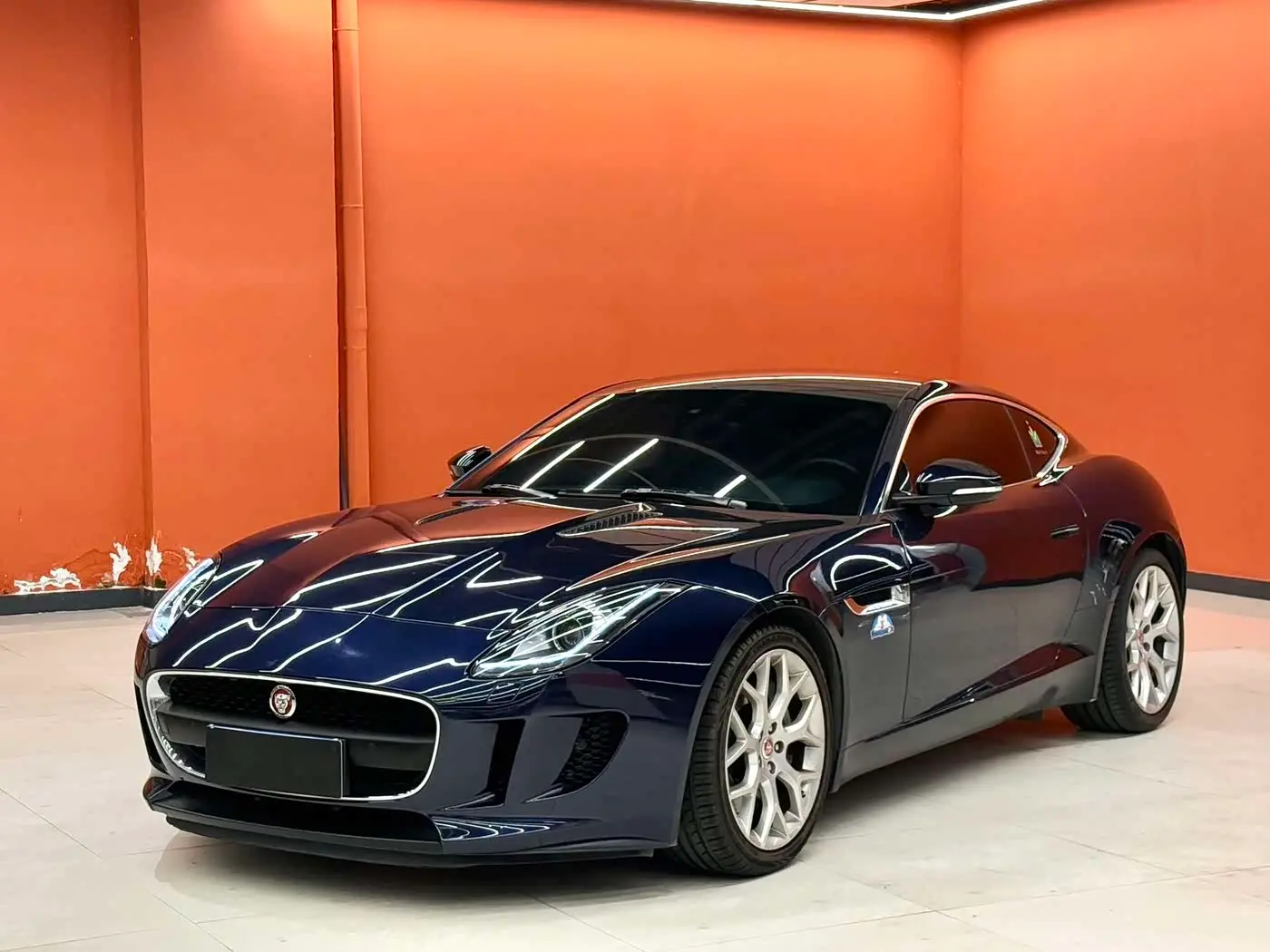 Jaguar F-TYPE 2017 — Photo 1/11
