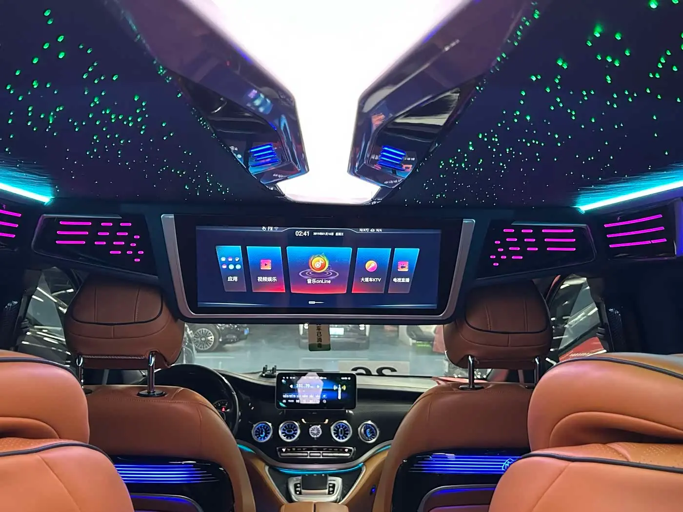 Mercedes-Benz Vito 2023 — Photo 12/20