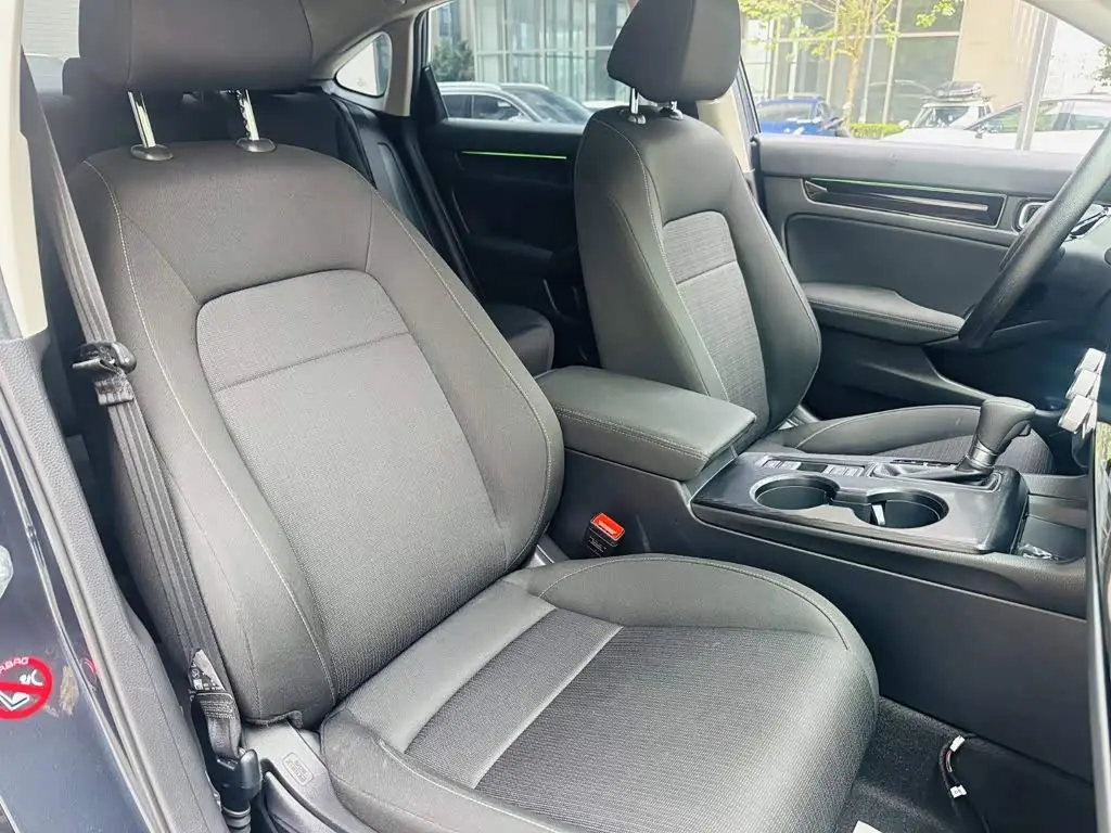 Honda Civic 2024 — Photo 7/20