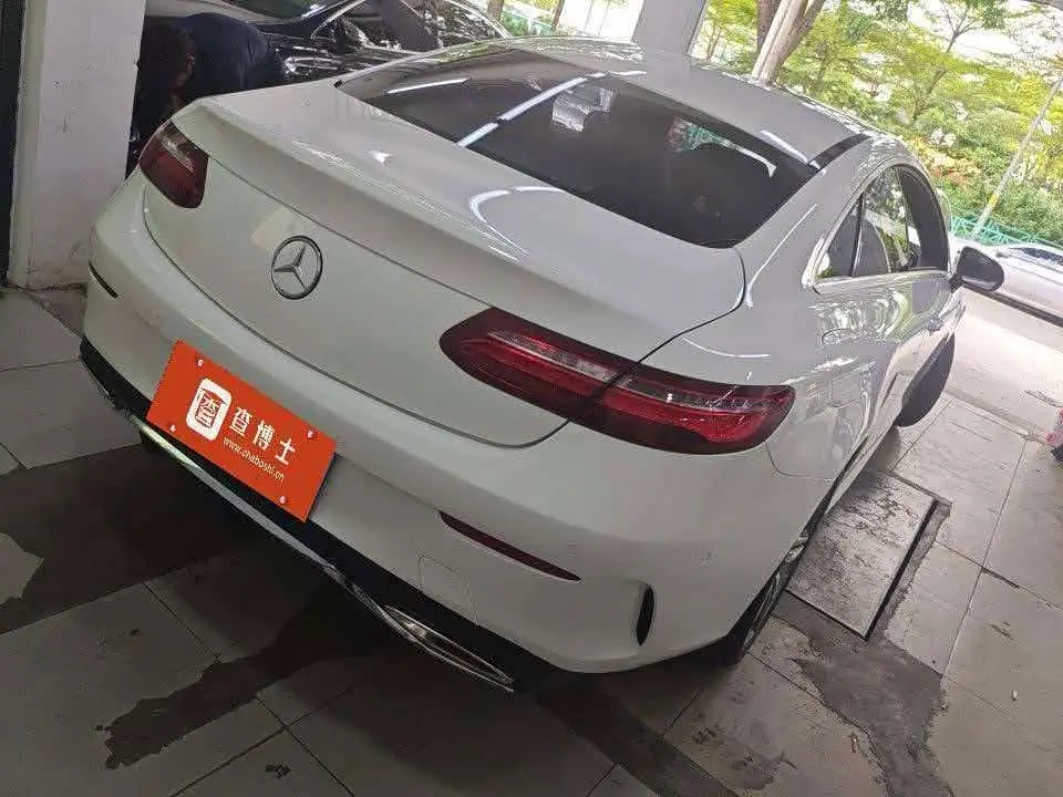 Mercedes-Benz E-Class 2019 — Photo 3/9