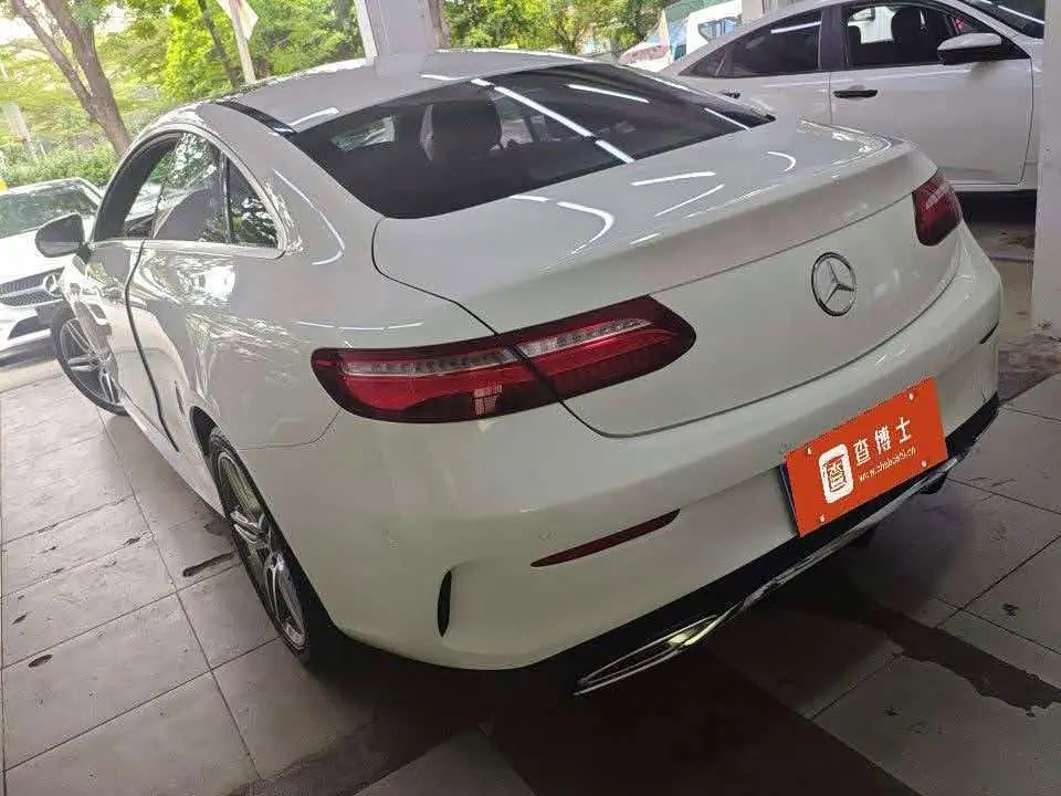 Mercedes-Benz E-Class 2019 — Photo 6/9
