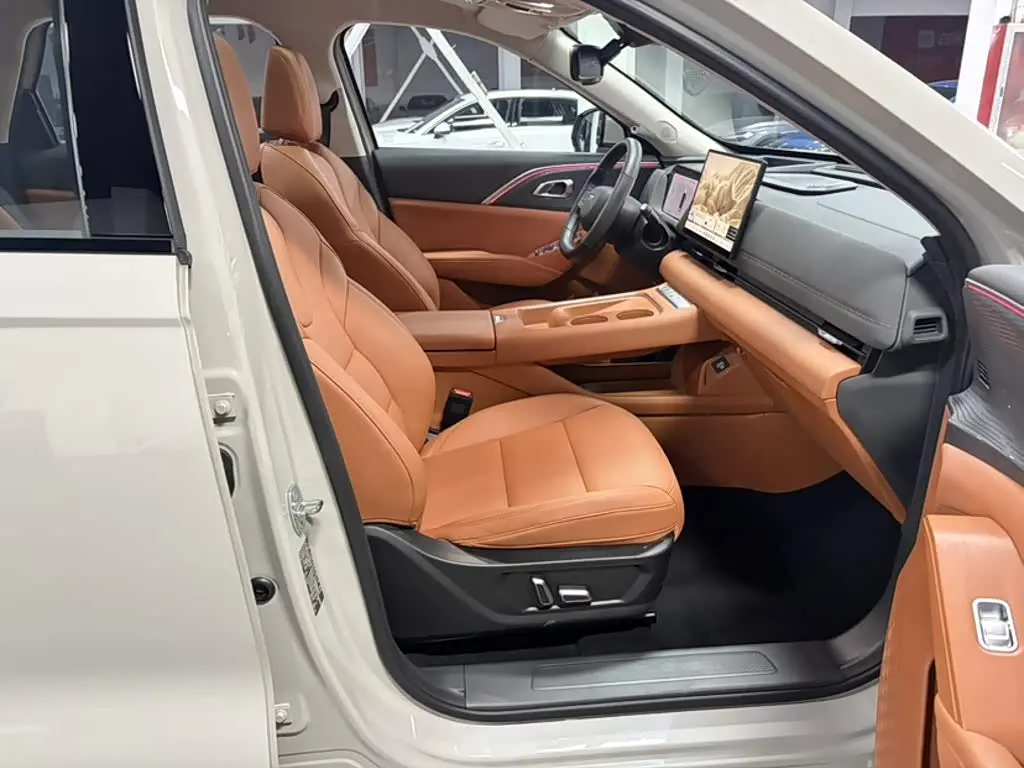 Haval Xiaolong MAX 2025 — Фото 13/18