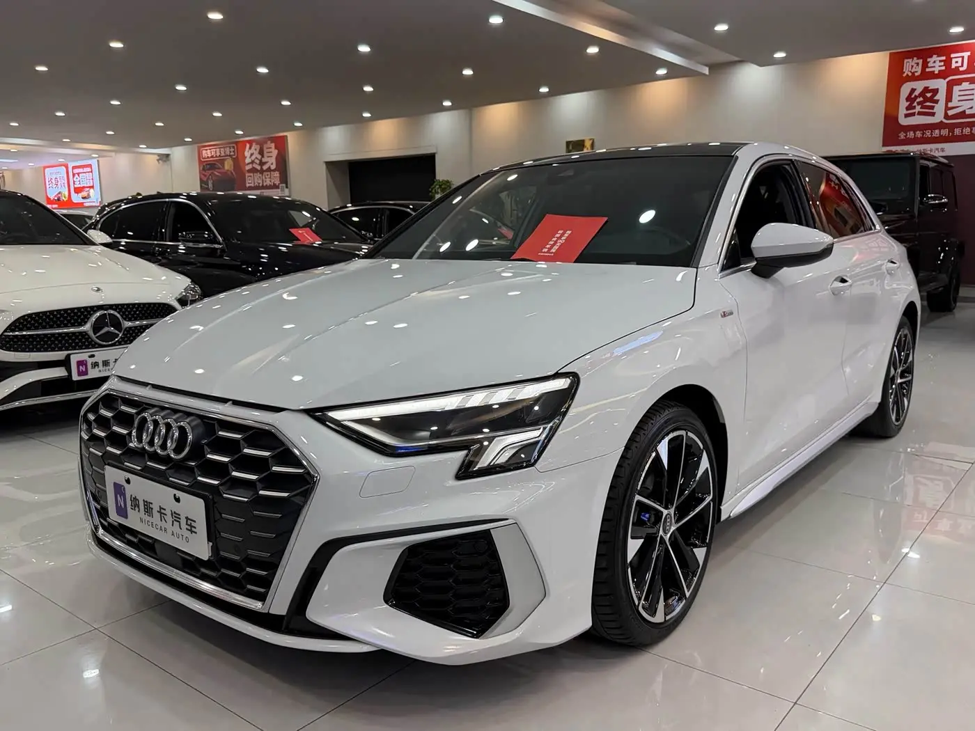 Audi A3 2023 — ფოტო 1/17